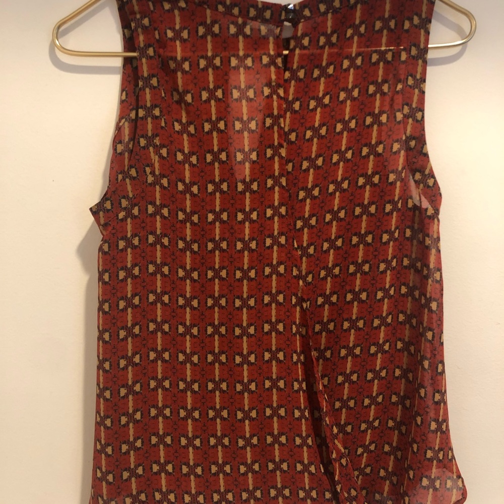 Astr patterned keyhole blouse - Picture 3 of 3